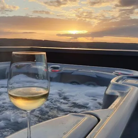 Golden Sunset Wellness 아파트 Recht