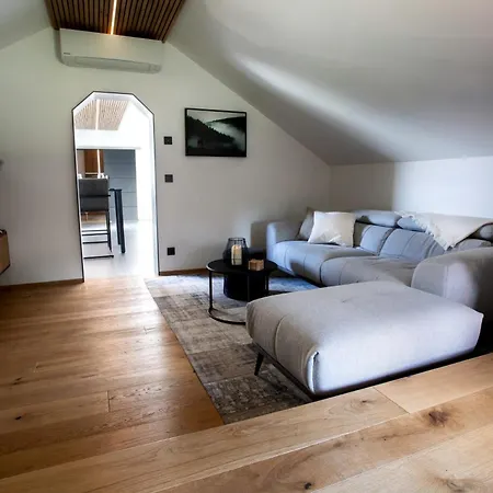 Golden Sunset Wellness Apartment Recht